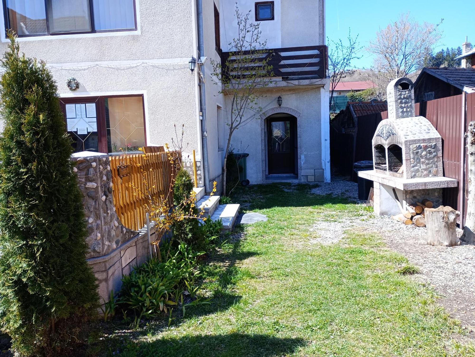 Pensiunea Irina 1 Si 2 Zărneşti 外观 照片
